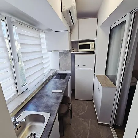 Garsoniera Cris & Ale 데포리노드