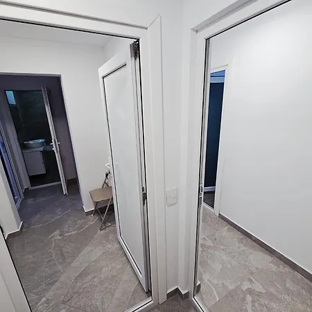 Garsoniera Cris & Ale 아파트