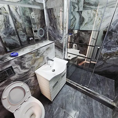 Garsoniera Cris & Ale 데포리노드