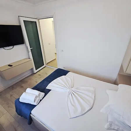 Garsoniera Cris & Ale *